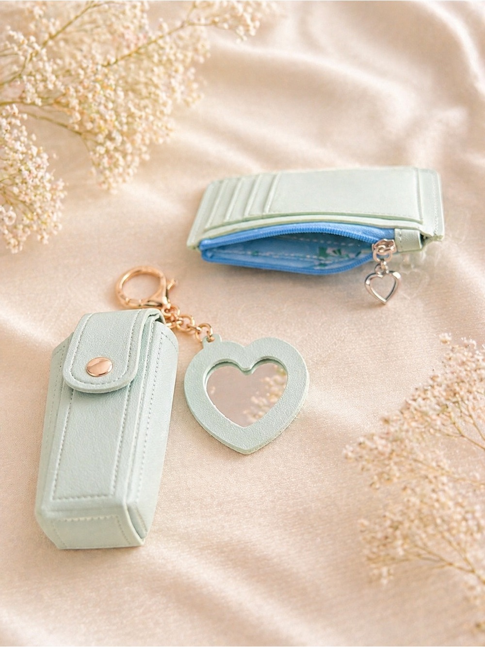 Sanrio Pochacco Light Mint Card Wallet Keychain Set - Picture 3 of 3